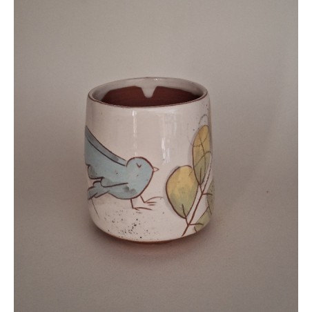 Tasse à café oiseau bleu baies rouges